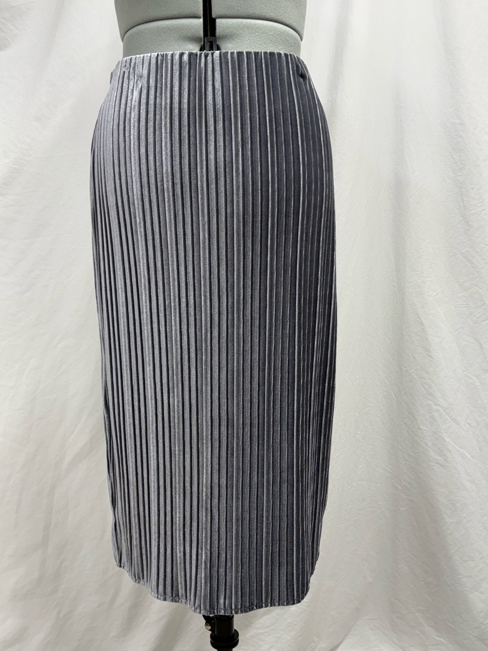 Ann Taylor Pleated Velvety Midi Skirt - Gray